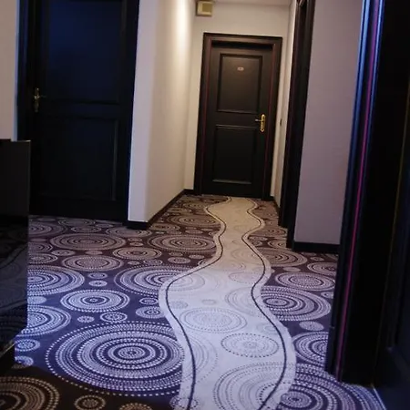 酒店 Logis Du Cheval Blanc 韦斯特哈尔滕